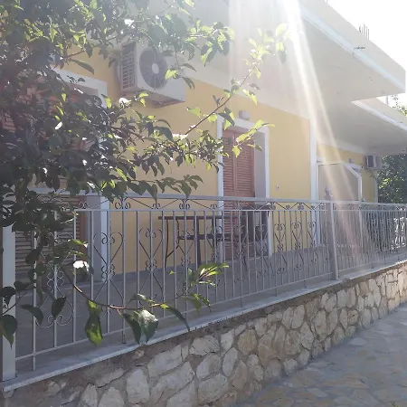 Apartment Hristina Himarë
